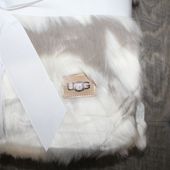 NWT UGG‎ SHAYLA ZEBRA FUR PLUSH THROW BLANKET 50 X 70 Multi $168 - Picture 5 of 7